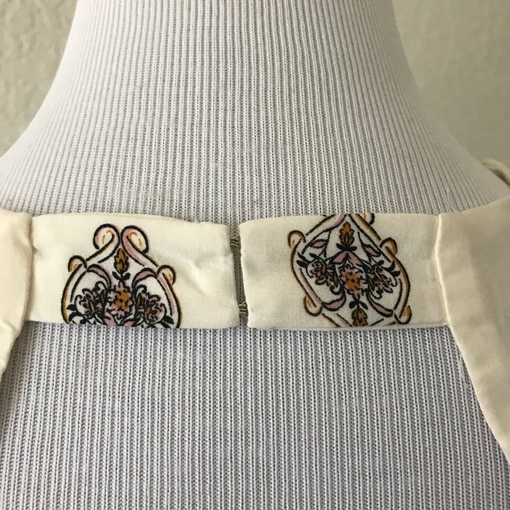 Ornate Print Shift Dress - Picture 5 of 8